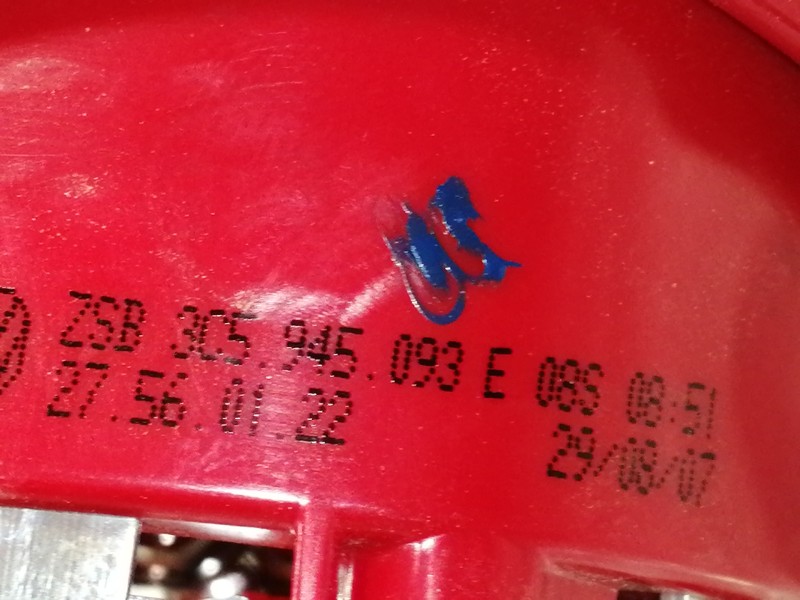 Recambio de piloto trasero izquierdo interior para volkswagen passat berlina (3c2) trendline referencia OEM IAM 3C5945093  