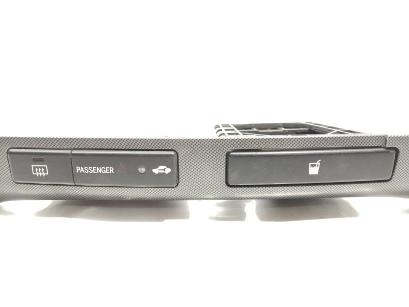 Recambio de moldura para toyota avensis wagon (t25) 1.8 sol referencia OEM IAM 5547505010  