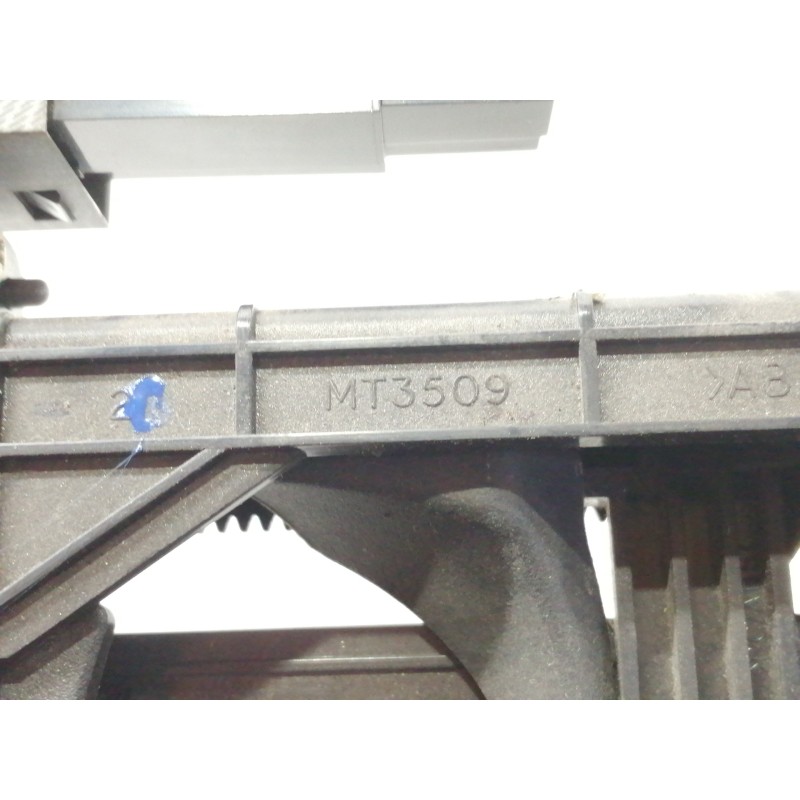 Recambio de moldura para toyota avensis wagon (t25) 1.8 sol referencia OEM IAM 5547505010  