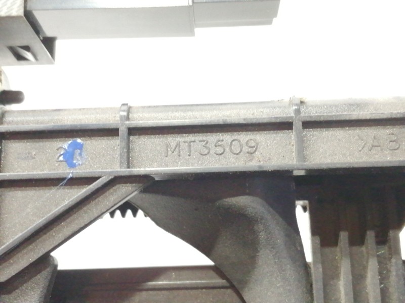 Recambio de moldura para toyota avensis wagon (t25) 1.8 sol referencia OEM IAM 5547505010  