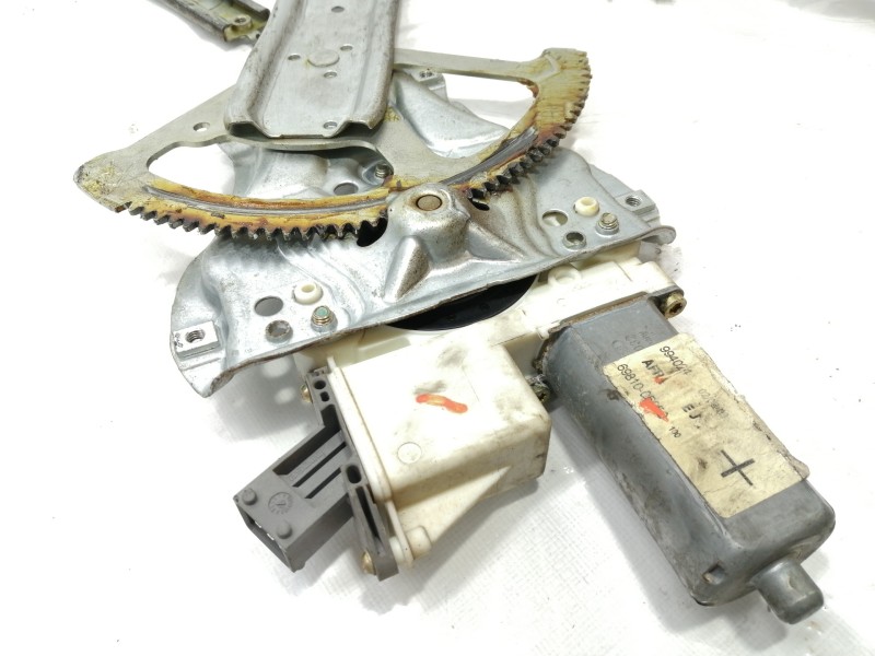 Recambio de elevalunas delantero derecho para toyota avensis wagon (t25) 1.8 sol referencia OEM IAM 6981005050 992046100 