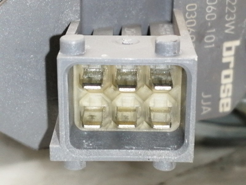 Recambio de elevalunas trasero izquierdo para toyota avensis wagon (t25) 1.8 sol referencia OEM IAM 992046100  