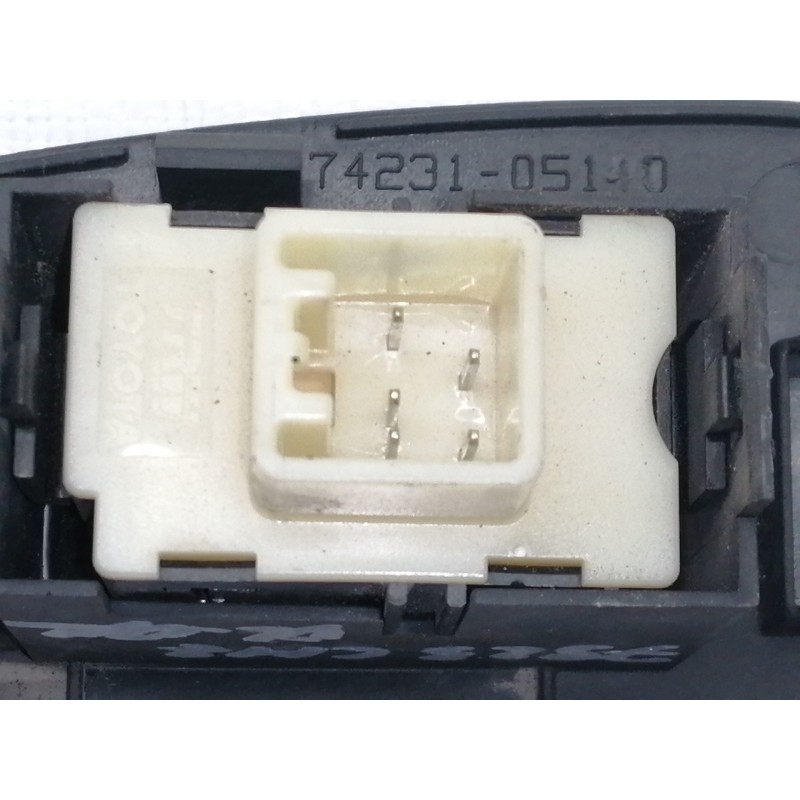 Recambio de mando elevalunas delantero derecho para toyota avensis wagon (t25) 1.8 sol referencia OEM IAM 7423105140  