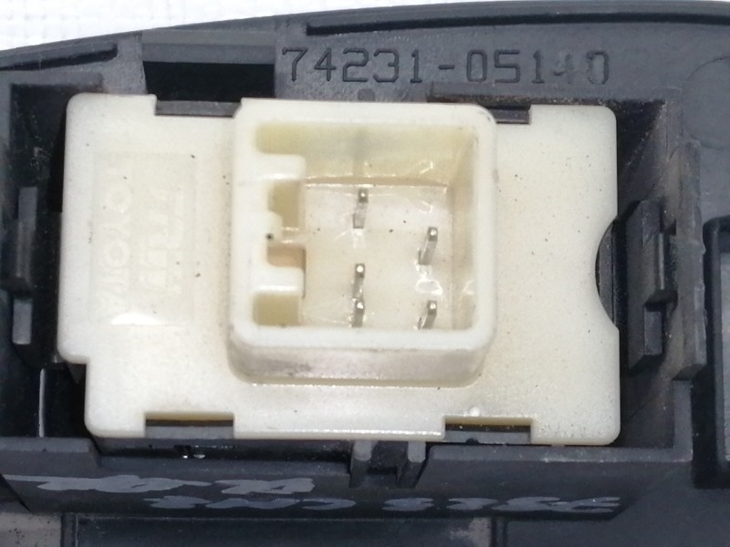 Recambio de mando elevalunas delantero derecho para toyota avensis wagon (t25) 1.8 sol referencia OEM IAM 7423105140  