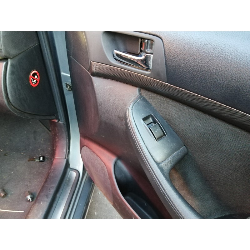 Recambio de mando elevalunas delantero derecho para toyota avensis wagon (t25) 1.8 sol referencia OEM IAM 7423105140  