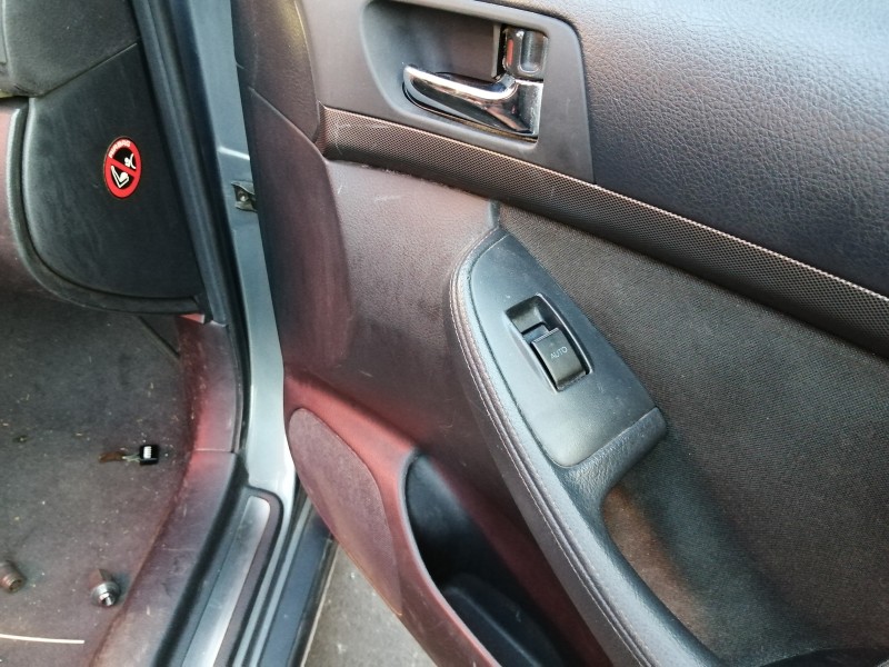 Recambio de mando elevalunas delantero derecho para toyota avensis wagon (t25) 1.8 sol referencia OEM IAM 7423105140  