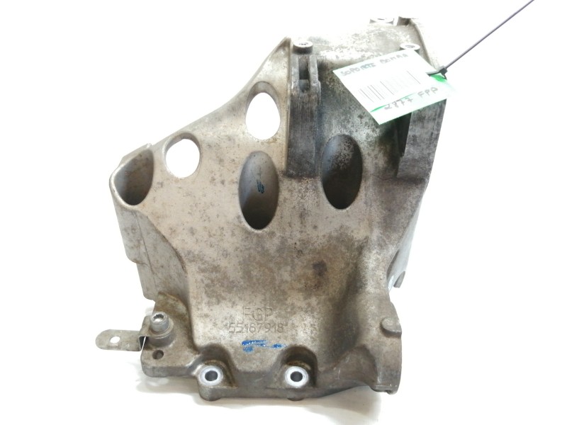 Recambio de soporte bomba inyeccion para opel vectra c berlina elegance referencia OEM IAM 55187918  