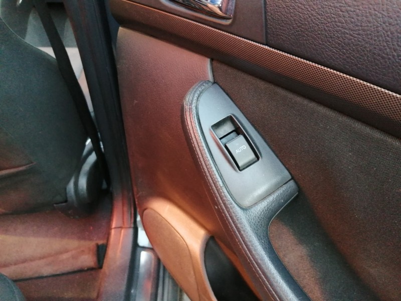 Recambio de mando elevalunas trasero derecho para toyota avensis wagon (t25) 1.8 sol referencia OEM IAM 7427105020  