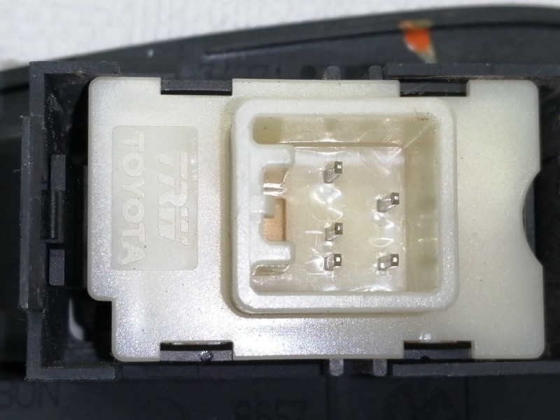 Recambio de mando elevalunas trasero derecho para toyota avensis wagon (t25) 1.8 sol referencia OEM IAM 7427105020  