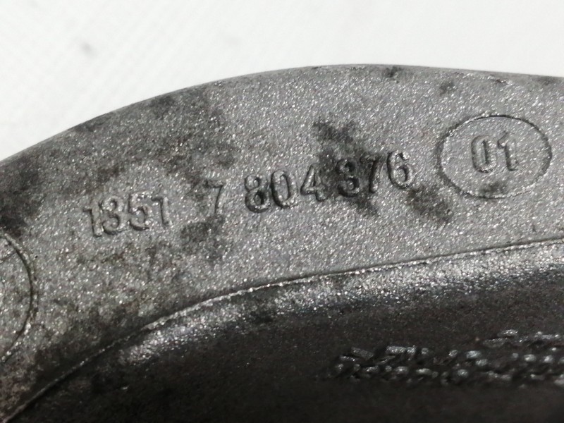 Recambio de soporte bomba inyeccion para bmw serie 1 coupe (e82) 118d referencia OEM IAM 13517804376 24168110 