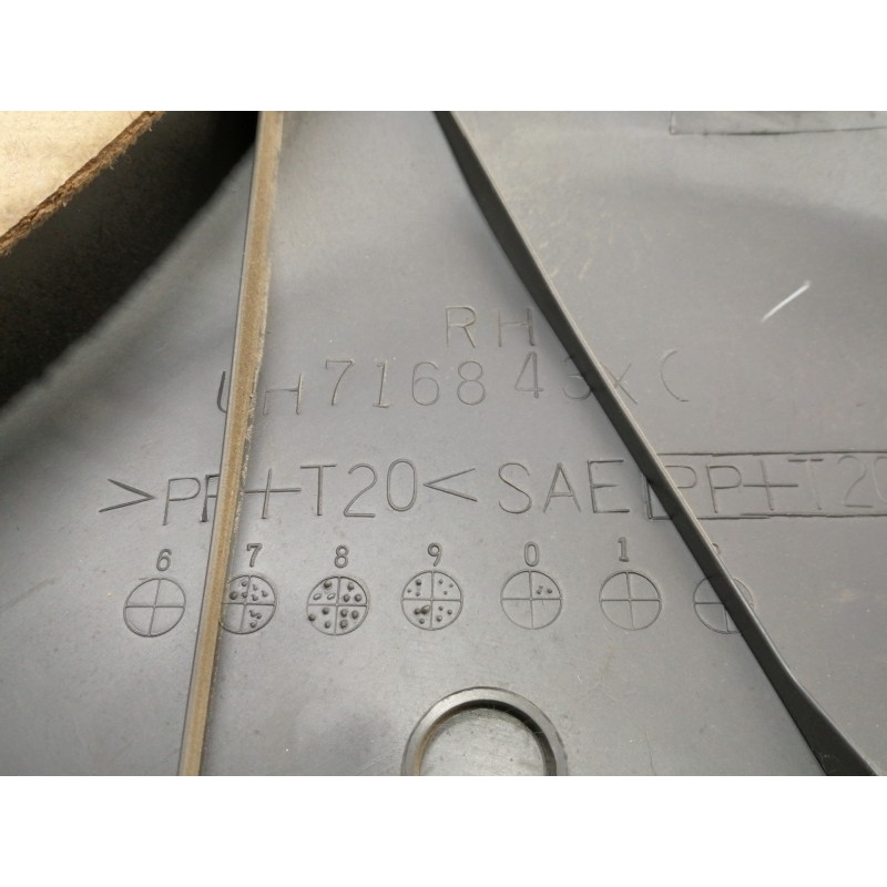 Recambio de guarnecido puerta delantera derecha para ford ranger (er) cabina doblea 4x4 referencia OEM IAM UH716843X  