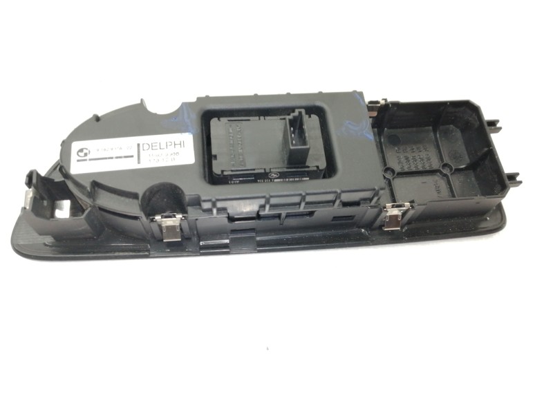 Recambio de mando elevalunas delantero derecho para bmw serie 1 coupe (e82) 118d referencia OEM IAM 15939966  