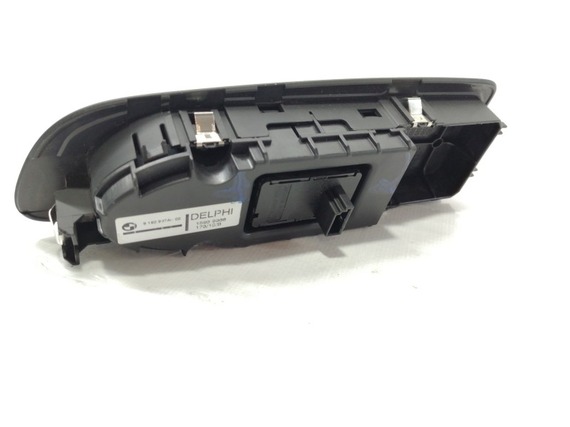 Recambio de mando elevalunas delantero derecho para bmw serie 1 coupe (e82) 118d referencia OEM IAM 15939966  