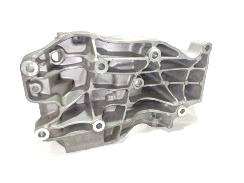 Recambio de soporte alternador para bmw serie 1 coupe (e82) 118d referencia OEM IAM 1116780263902 13992010 