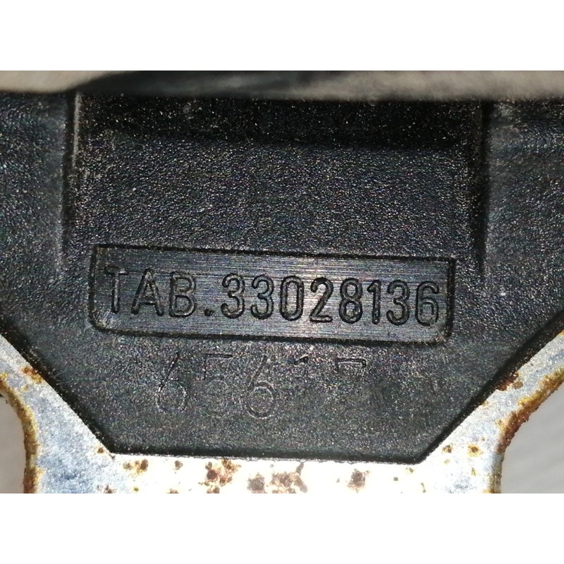 Recambio de cinturon seguridad delantero derecho para bmw serie 3 berlina (e90) 320d referencia OEM IAM 330598493  