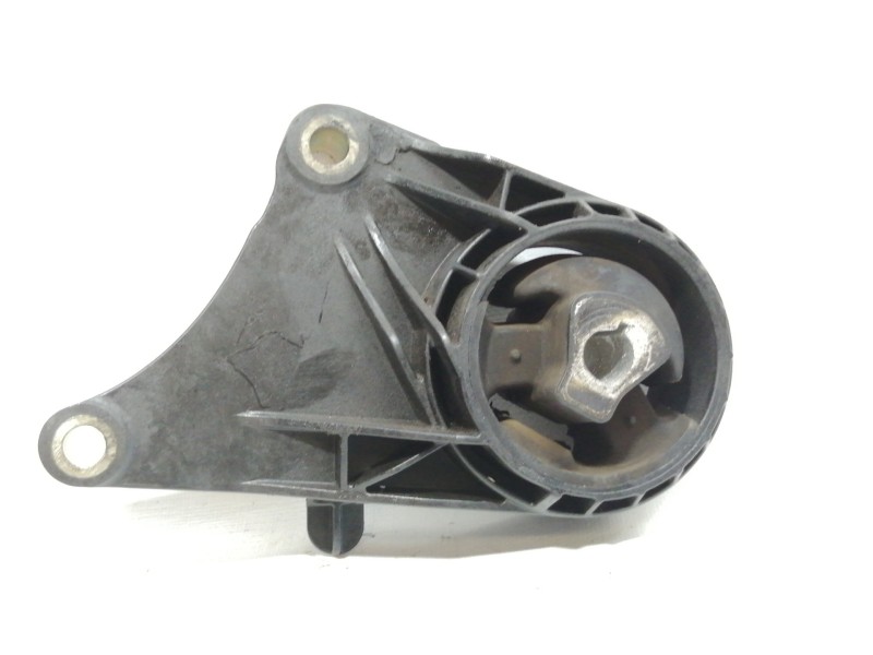 Recambio de soporte motor para opel insignia berlina cosmo referencia OEM IAM 13227767  