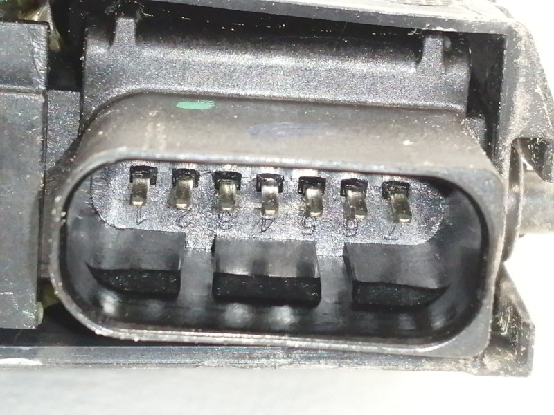 Recambio de cerradura puerta trasera derecha para citroën c4 grand picasso seduction referencia OEM IAM 9810311180  