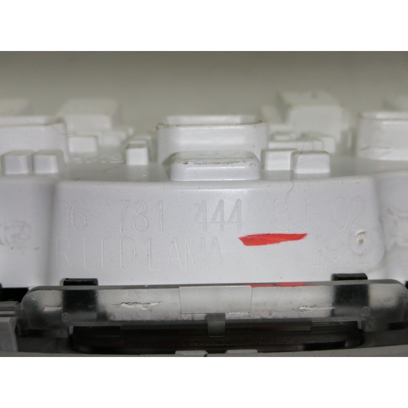 Recambio de luz interior para citroën c4 grand picasso seduction referencia OEM IAM 96781444BJ02  