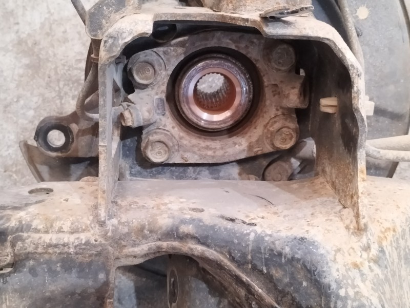 Recambio de mangueta trasera izquierda para renault koleos dynamique pack2 referencia OEM IAM   