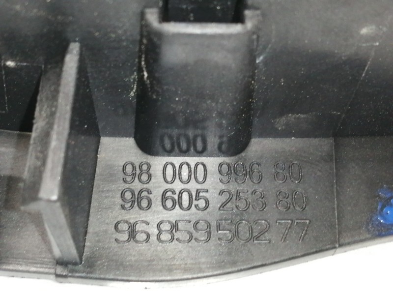 Recambio de maneta interior delantera derecha para citroën c4 grand picasso seduction referencia OEM IAM 9800099680  