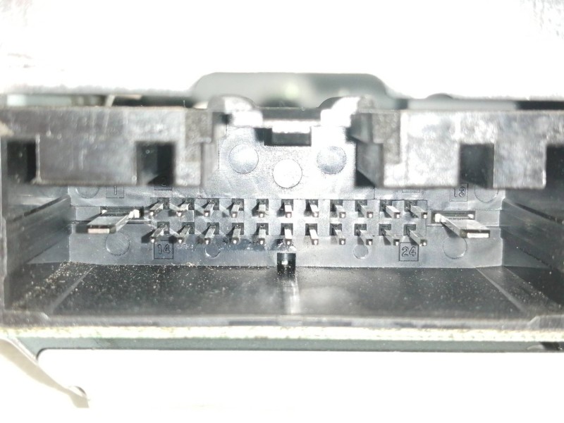 Recambio de sistema audio / radio cd para ford fiesta (cb1) trend referencia OEM IAM 10R035513 AA6T18C815 