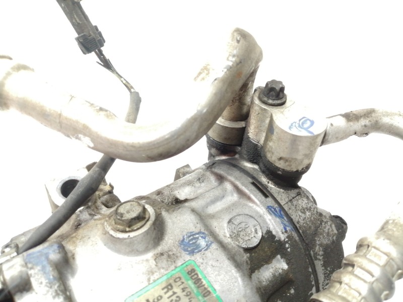 Recambio de compresor aire acondicionado para opel corsa c 1.3 16v cdti cat (z 13 dt / ln9) referencia OEM IAM SD6V10  