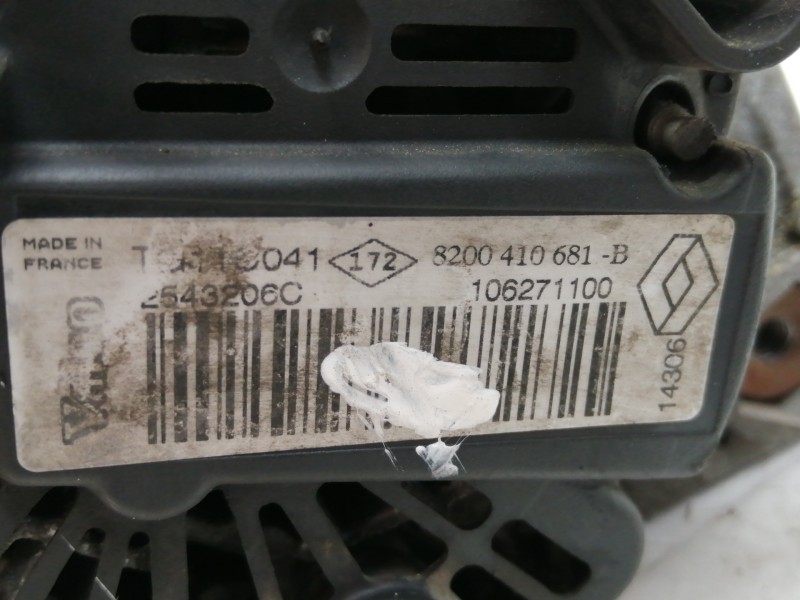 Recambio de alternador para renault megane ii classic berlina confort authentique referencia OEM IAM 8200410681B  