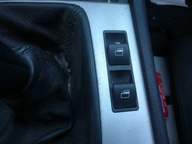 Recambio de mando elevalunas delantero derecho para bmw serie 3 berlina (e46) 320i edition exclusiv referencia OEM IAM 6902179  