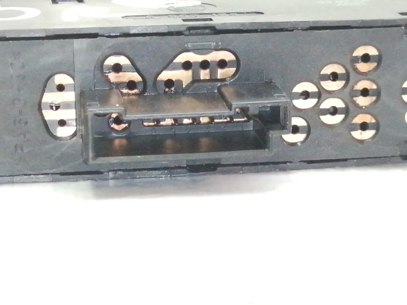 Recambio de mando elevalunas delantero derecho para bmw serie 3 berlina (e46) 320i edition exclusiv referencia OEM IAM 6902179  