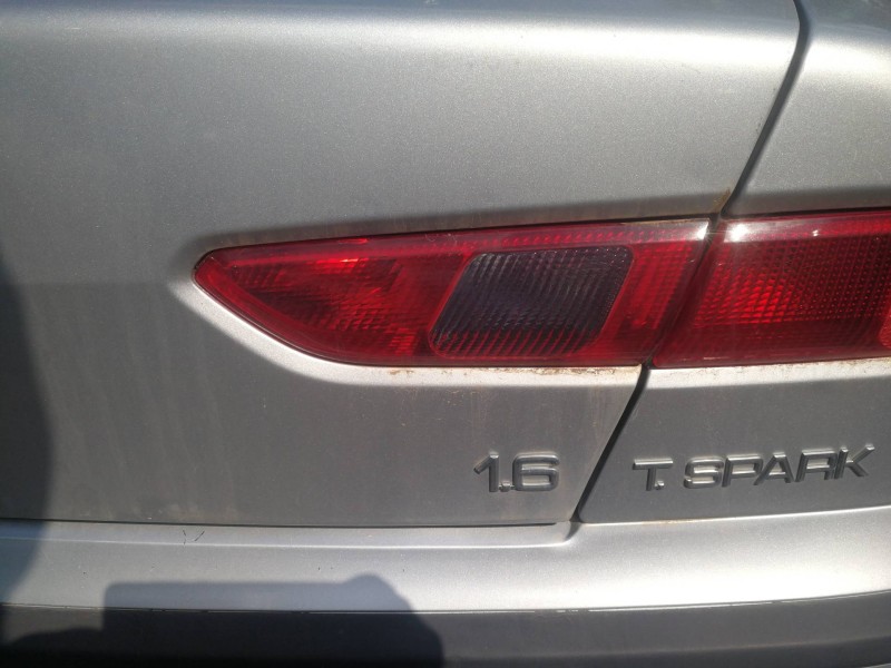 Recambio de piloto trasero derecho interior para alfa romeo 156 (116) 1.6 16v t.spark impression referencia OEM IAM 29032001  