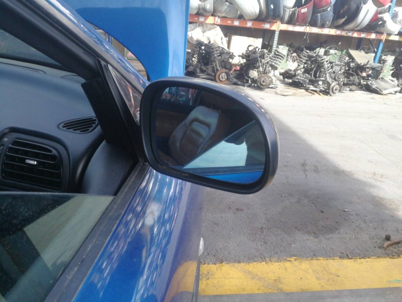 Recambio de retrovisor derecho para peugeot 406 coupe (s1/s2) 2.2 hdi referencia OEM IAM 123421  