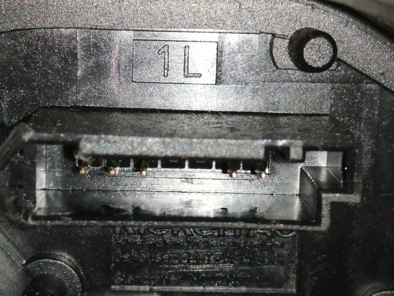 Recambio de cerradura puerta trasera izquierda para bmw x1 (e84) xdrive 20d referencia OEM IAM 7229459  