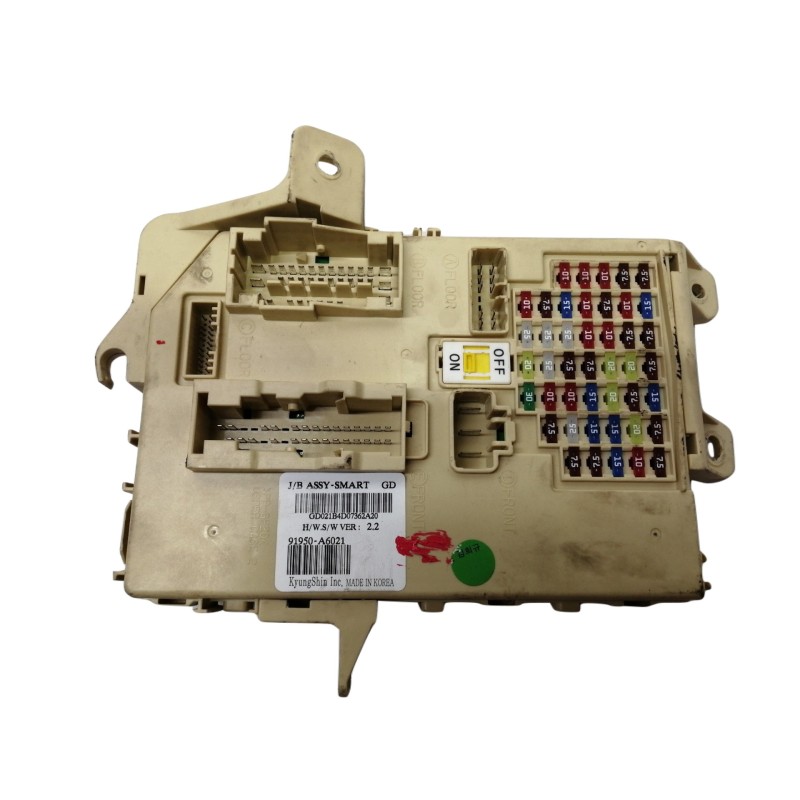 Recambio de caja reles / fusibles para hyundai i30 (gd) classic referencia OEM IAM 91950A6021  