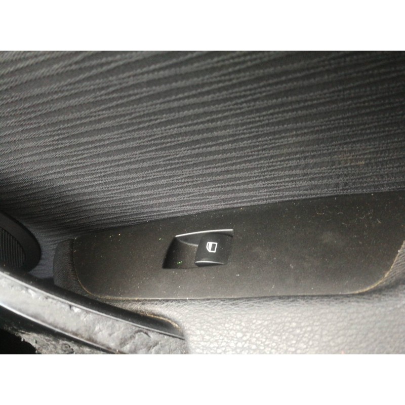 Recambio de mando elevalunas delantero derecho para bmw x1 (e84) xdrive 20d referencia OEM IAM 6935534  