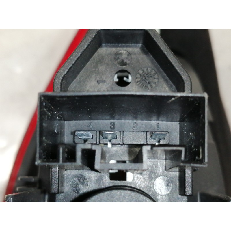 Recambio de piloto trasero izquierdo interior para bmw x1 (e84) xdrive 20d referencia OEM IAM 03427600  