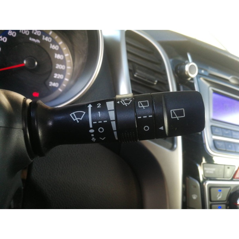 Recambio de mando limpia para hyundai i30 (gd) classic referencia OEM IAM 934202K560  