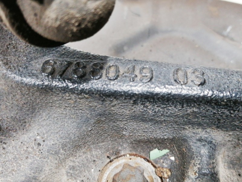 Recambio de mangueta trasera izquierda para bmw x1 (e84) xdrive 20d referencia OEM IAM 678804903 33326788049 