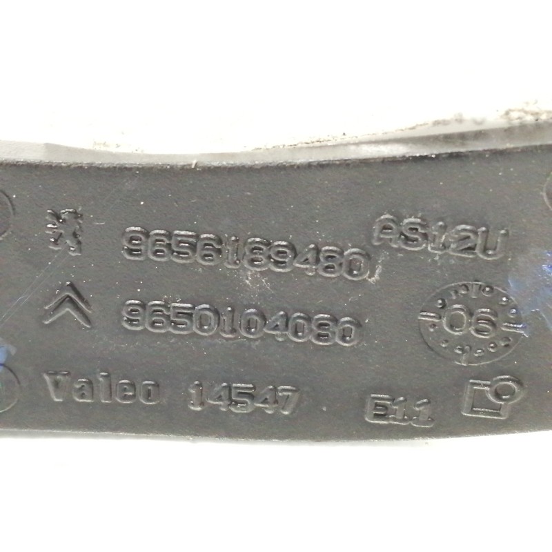 Recambio de brazo limpia delantero derecho para peugeot 307 berlina (s2) d-sign referencia OEM IAM 9656189480  