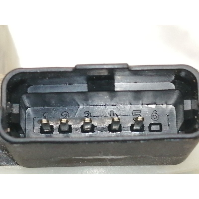 Recambio de cerradura puerta delantera derecha para peugeot 208 active referencia OEM IAM 9812500780  