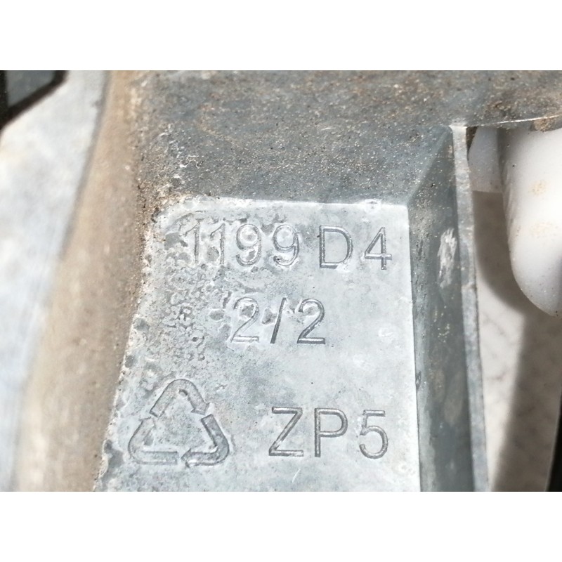 Recambio de cerradura puerta delantera derecha para peugeot 208 active referencia OEM IAM 9812500780  