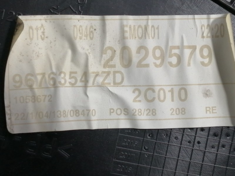 Recambio de guarnecido puerta trasera derecha para peugeot 208 active referencia OEM IAM 96763547ZD 019568152 / 491100112853LVM 