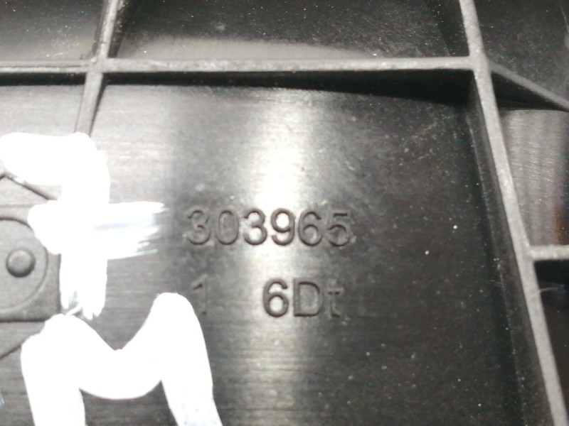 Recambio de maneta interior delantera derecha para peugeot 208 active referencia OEM IAM 96555516VV  