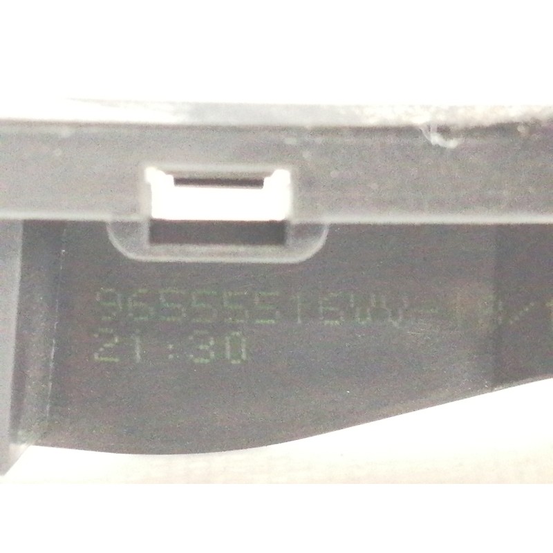 Recambio de maneta interior delantera derecha para peugeot 208 active referencia OEM IAM 96555516VV  