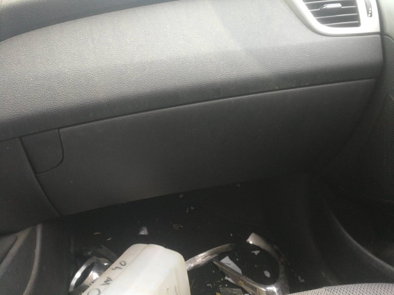 Recambio de guantera para hyundai i30 (gd) style referencia OEM IAM 84540A6000  