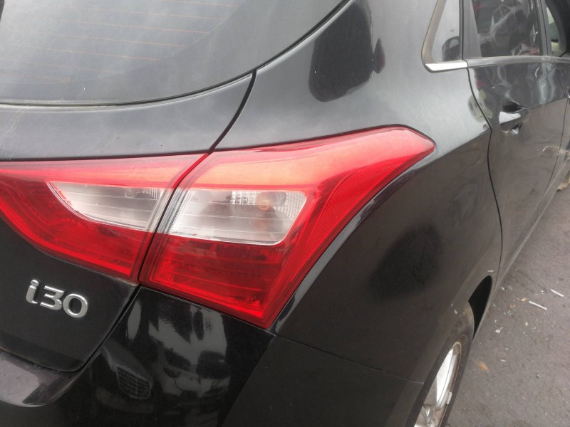 Recambio de piloto trasero derecho para hyundai i30 (gd) style referencia OEM IAM 92402A50  