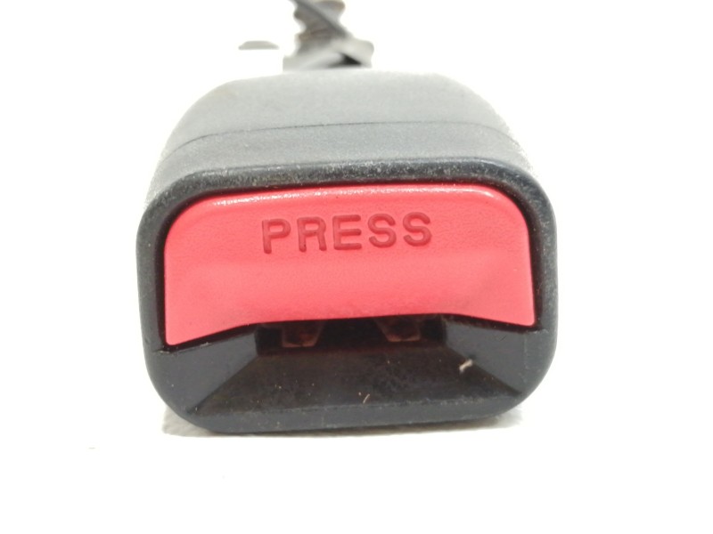 Recambio de pretensor airbag derecho para hyundai ix35 comfort 2wd referencia OEM IAM 1K06886341  