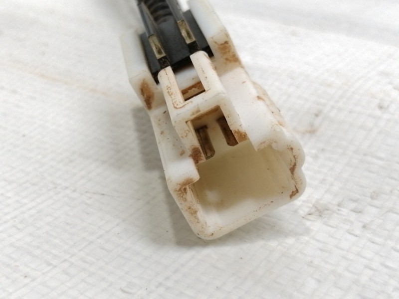 Recambio de pretensor airbag derecho para hyundai ix35 comfort 2wd referencia OEM IAM 1K06886341  