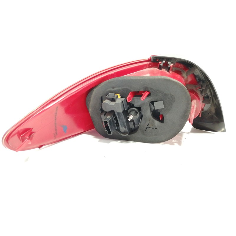 Recambio de piloto trasero derecho para peugeot 206 cc cc referencia OEM IAM   