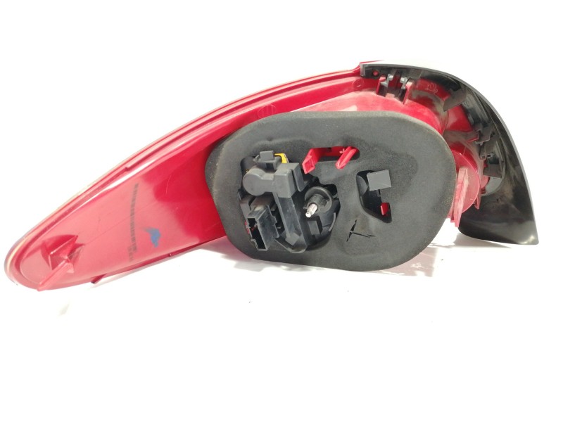 Recambio de piloto trasero derecho para peugeot 206 cc cc referencia OEM IAM   