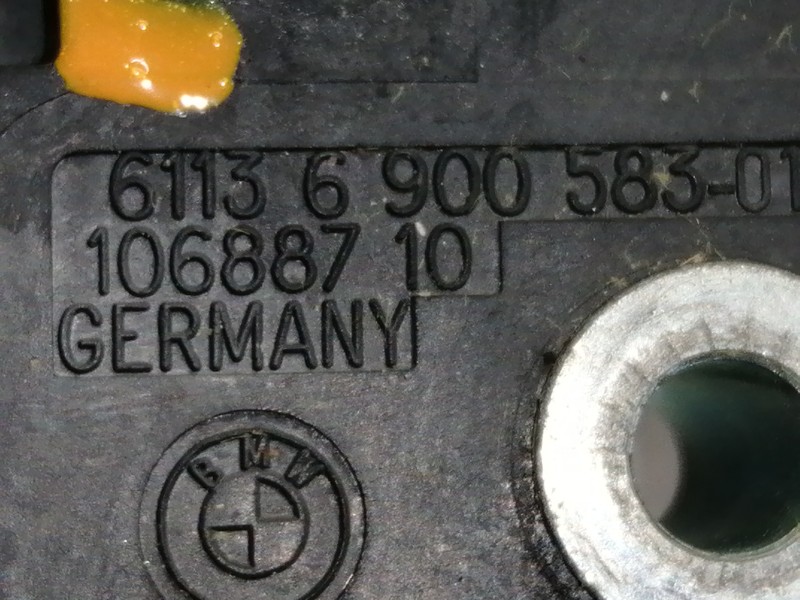 Recambio de caja reles / fusibles para bmw serie 7 (e65/e66) 730d referencia OEM IAM 10688710  